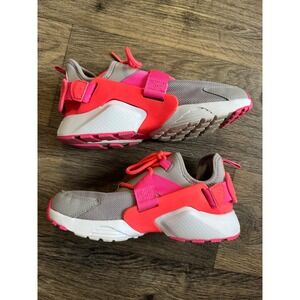 Women's Nike Air Huarache City Low Sneakers‎ Size 6.5
